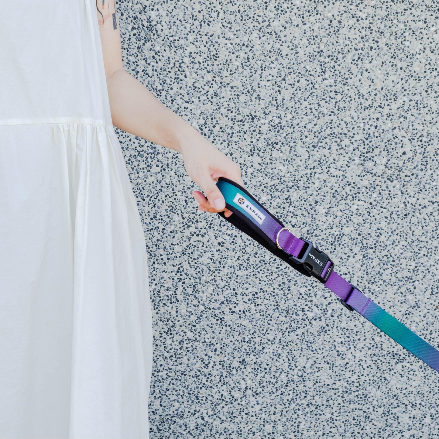 Multifunctional hands-free pet leash